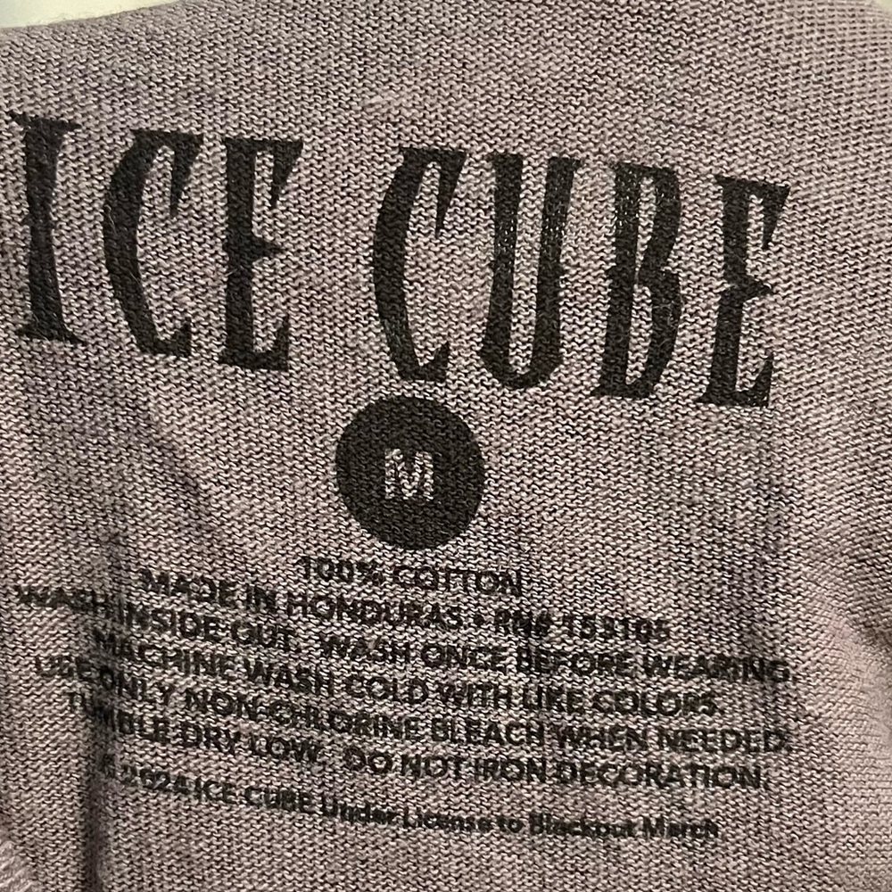 ❗️clearance-price firm❗️ Ice cube tee - Picture 3 of 3